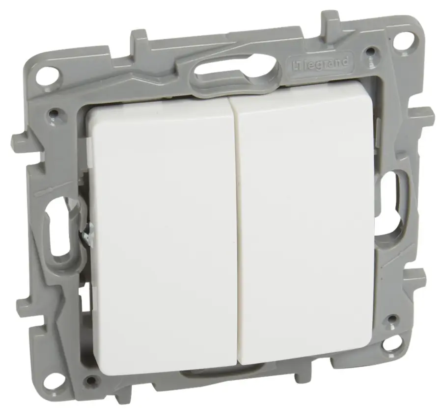 LEG_764506-LEGRAND-1000.jpg